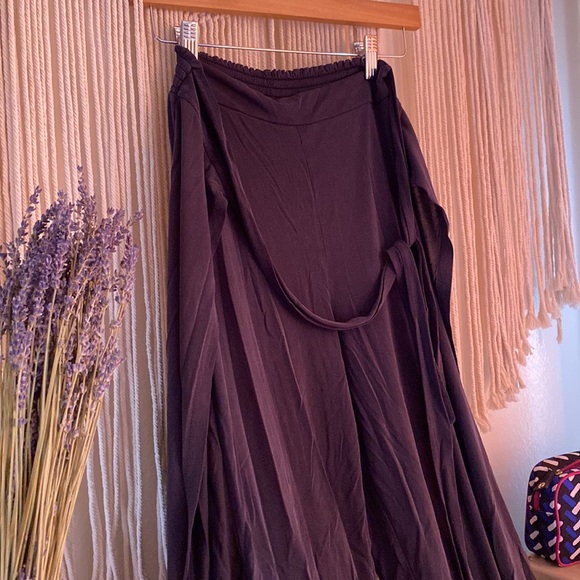 Beautiful Draped Pants Urban Outfitters - Picture 2 of 5